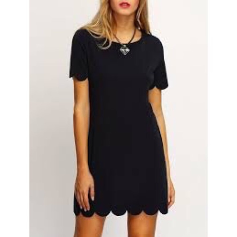Monteau navy blue scalloped shift dress